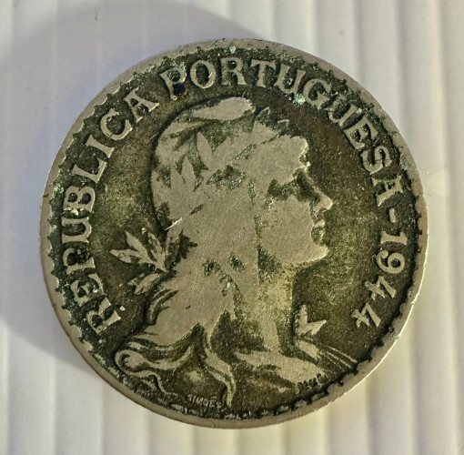1 Escudo 1944 - Alpaca KM# 574 BC