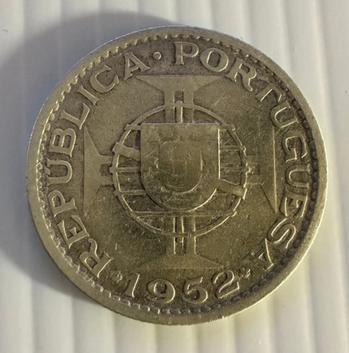 Moçambique 1952 – 10$00 (Dez Escudos) KM# 79 – Escassa / Prata